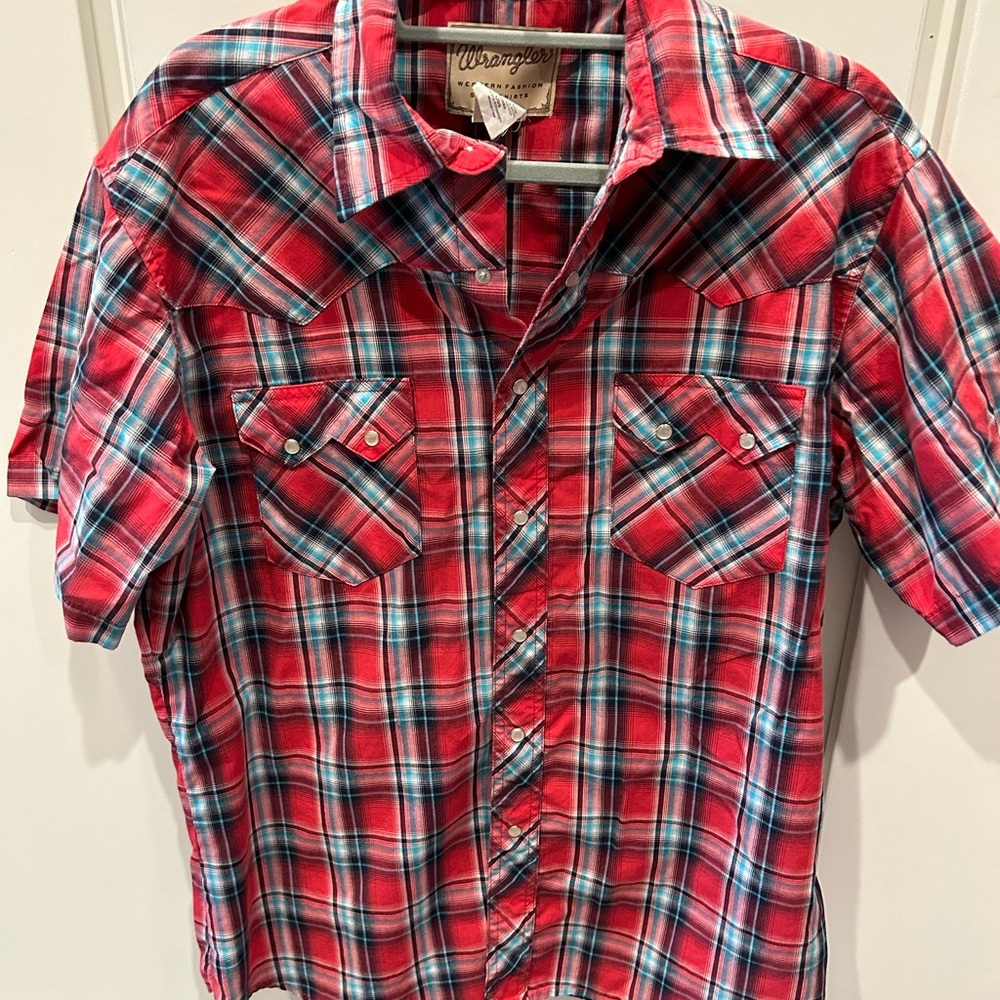 Men’s plaid pearl snap shirt